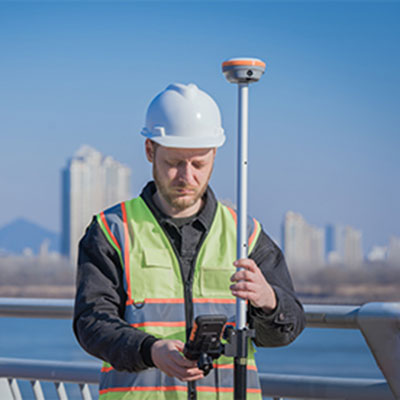CHCNAV i76 Palm-Sized Visual GNSS RTK Receiver