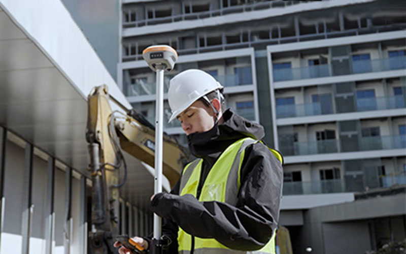 CHCNAV i73+ GNSS RTK Receiver