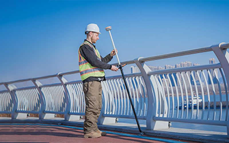 CHCNAV i76 Palm-Sized Visual GNSS RTK Receiver