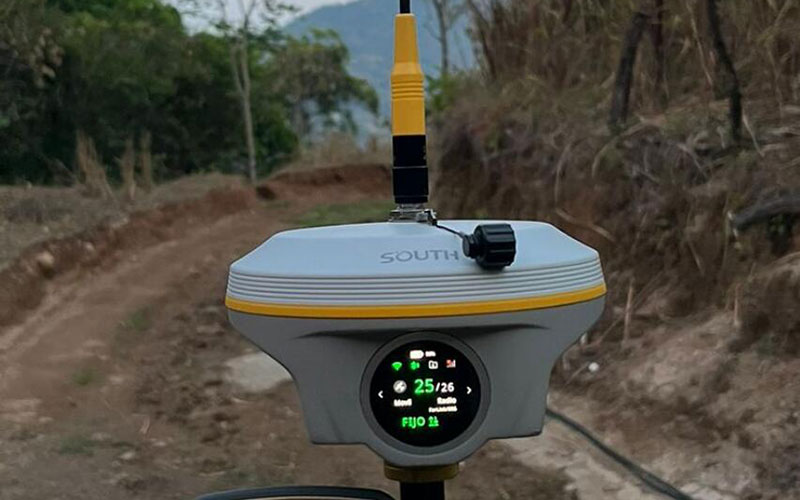 SOUTH INNO8 Pro Laser GNSS RTK Receiver