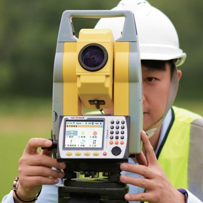 GeoMax ZT30R Ultra Total Station