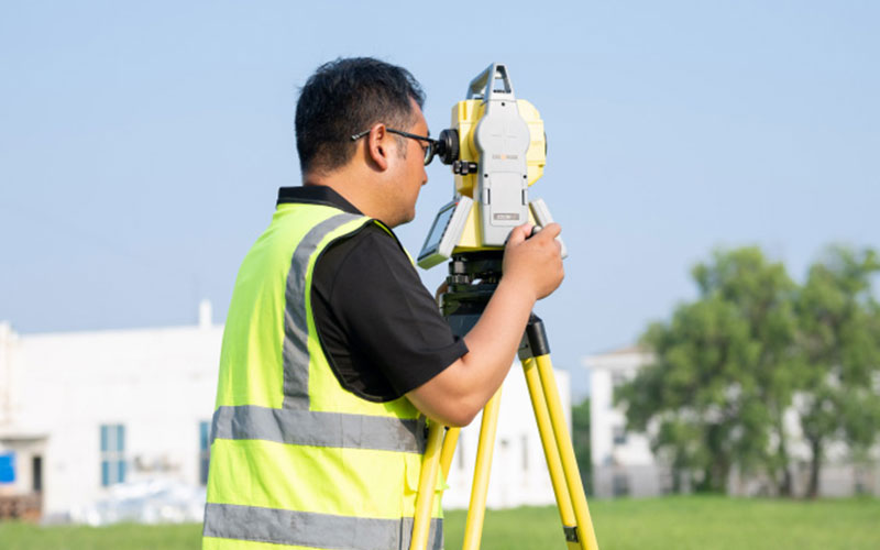 GeoMax ZOOM49 Total Station