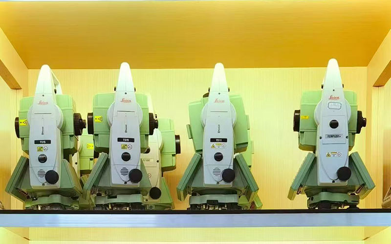 Used Leica TS02 Total Station