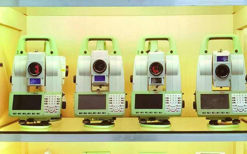 Used Leica TS11 Total Station