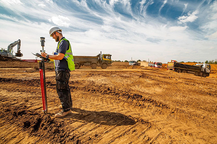 GNSS RTK vs Total Station: Which Should You Choose for Surveying?