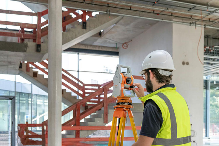 GNSS RTK vs Total Station: Which Should You Choose for Surveying?