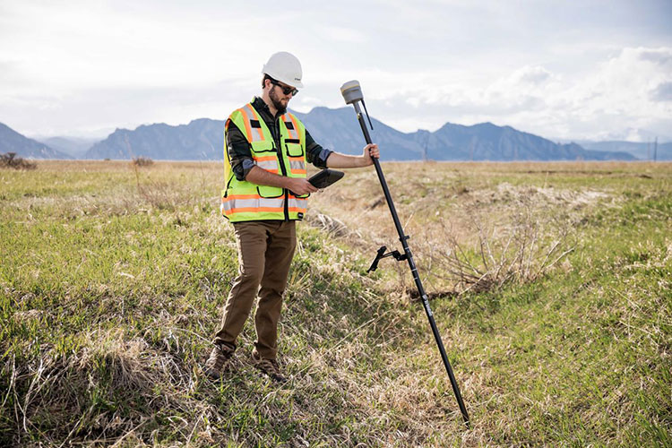 GNSS RTK Base and Rover Explained: Setup, Corrections & Field Tips GNSS RTK Base and Rover Explained: Setup, Corrections & Field Tips