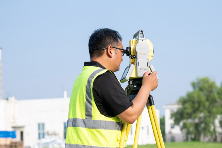 Total Station vs Theodolite: What's the Difference?